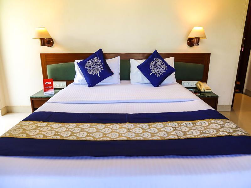 Hotel Lotus Pune Esterno foto